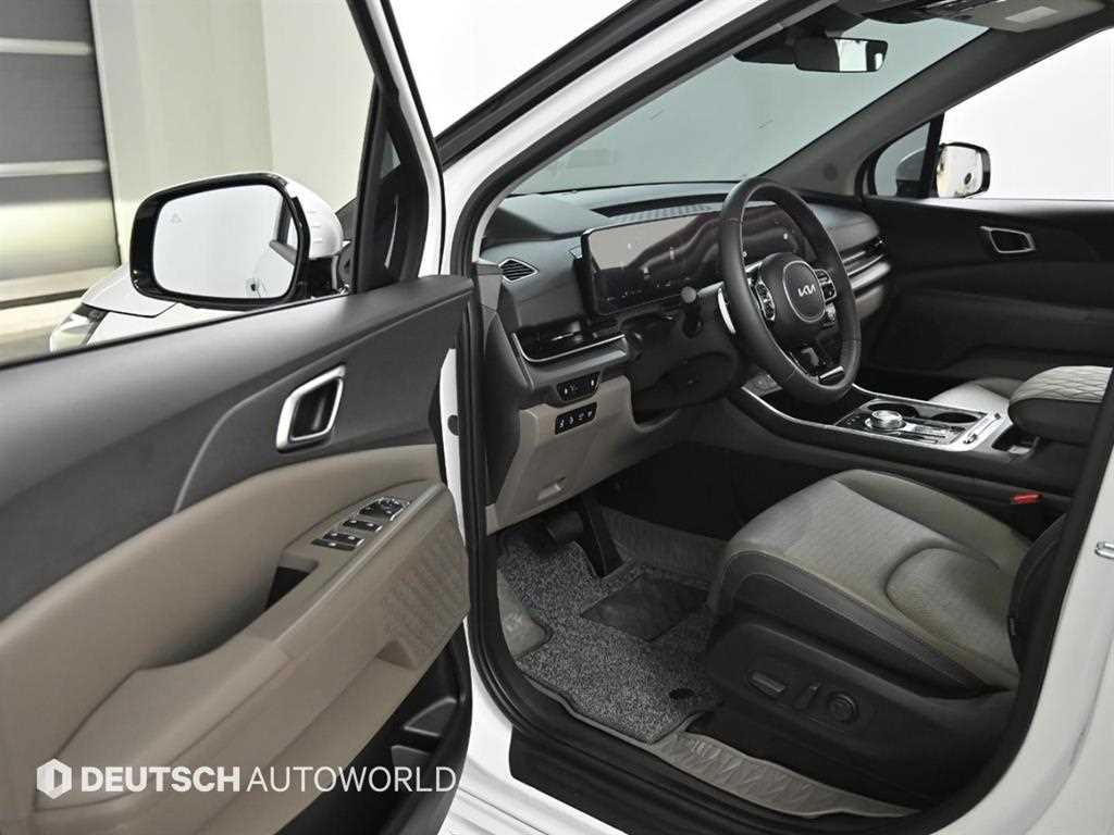 KIA Carnival - Vista 11