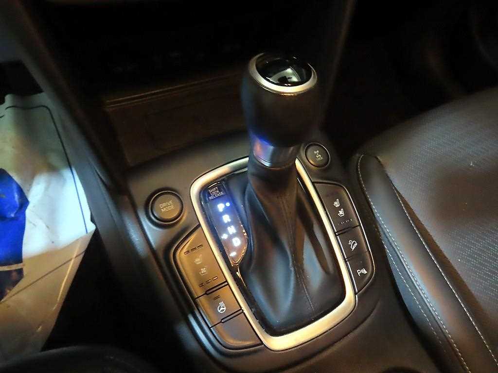 HYUNDAI Kona - Vista 12