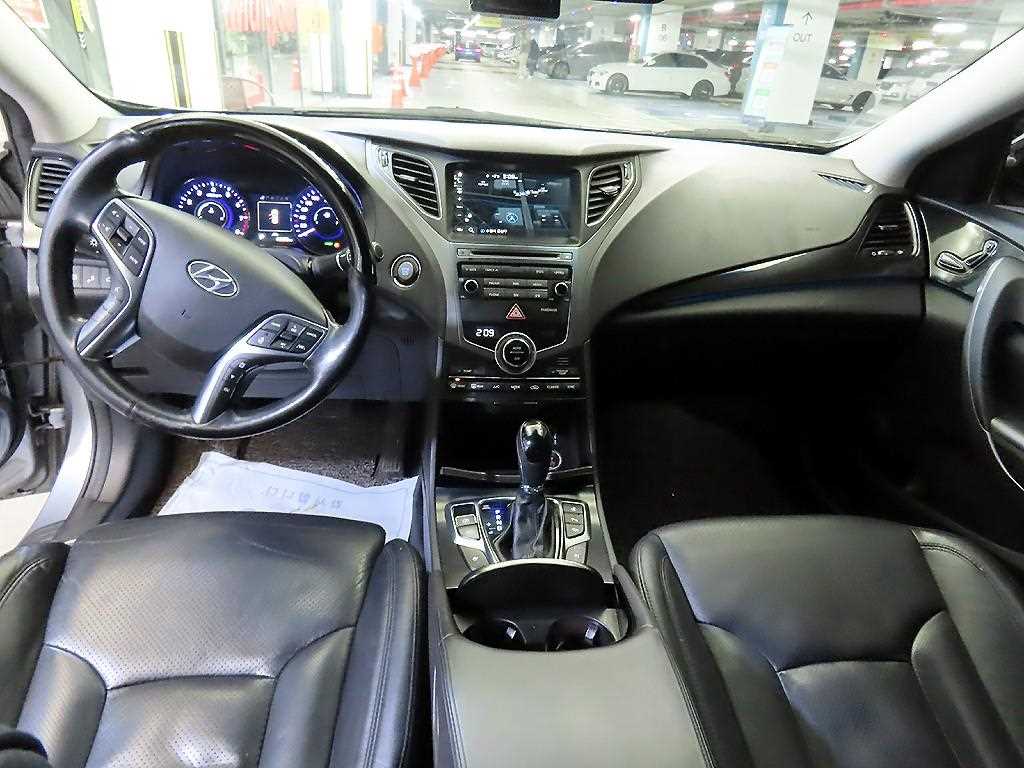 HYUNDAI Grandeur - Vista 10