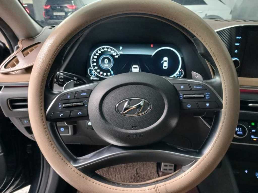 HYUNDAI Sonata - Vista 11