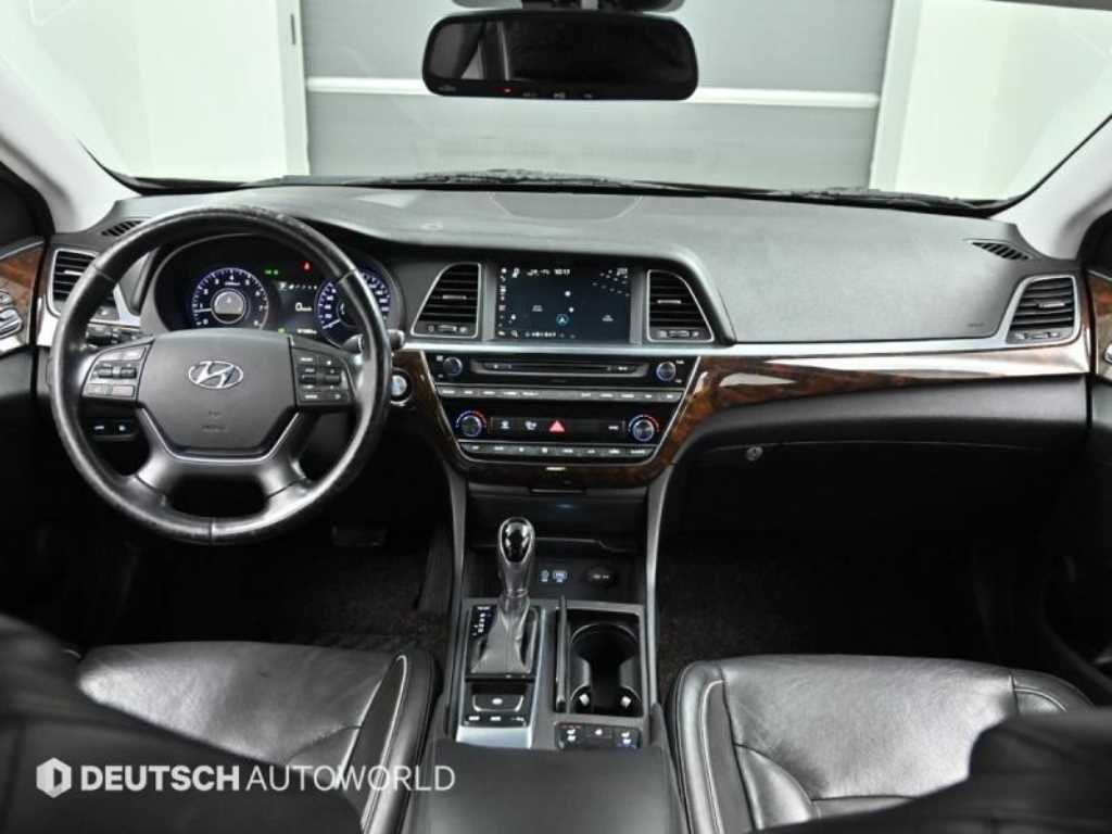 HYUNDAI Aslan - Vista 7