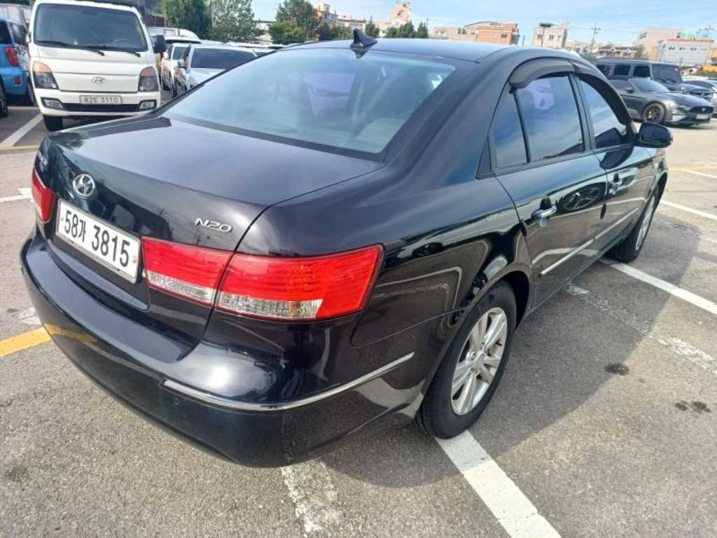 HYUNDAI Sonata - Vista 4