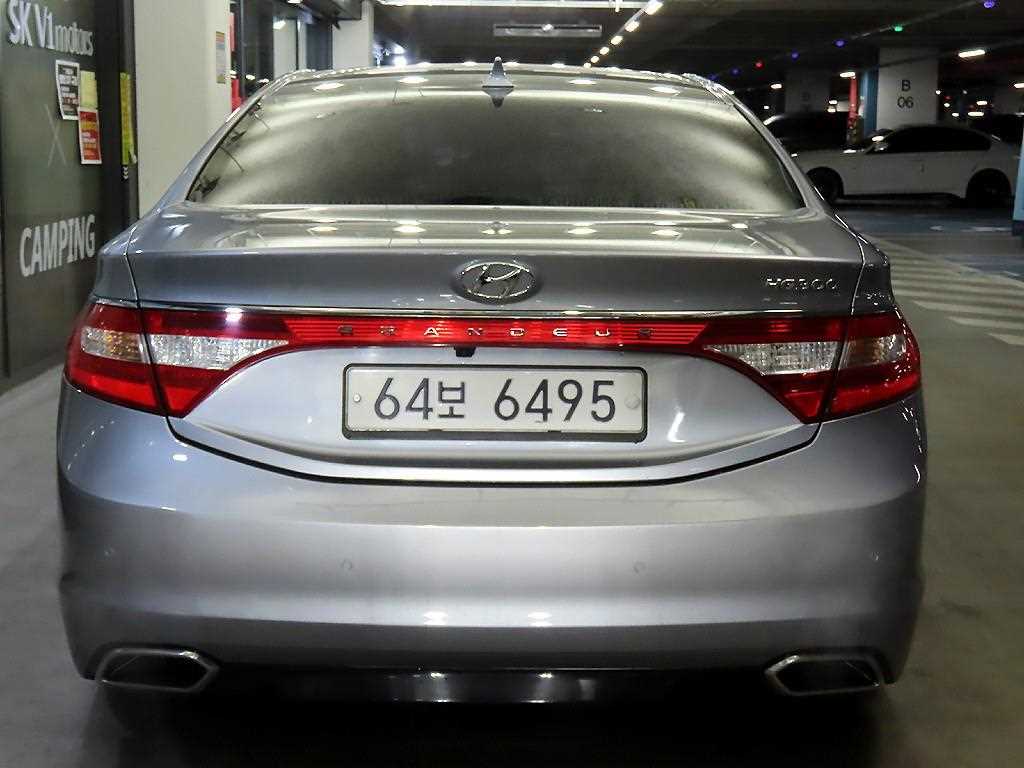 HYUNDAI Grandeur - Vista 5