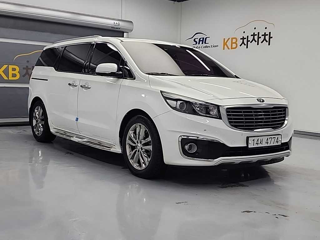 KIA Carnival - Vista 4