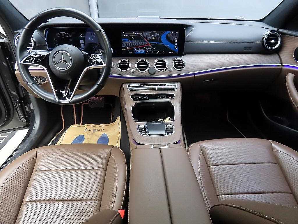 Mercedes Benz E class - Vista 7