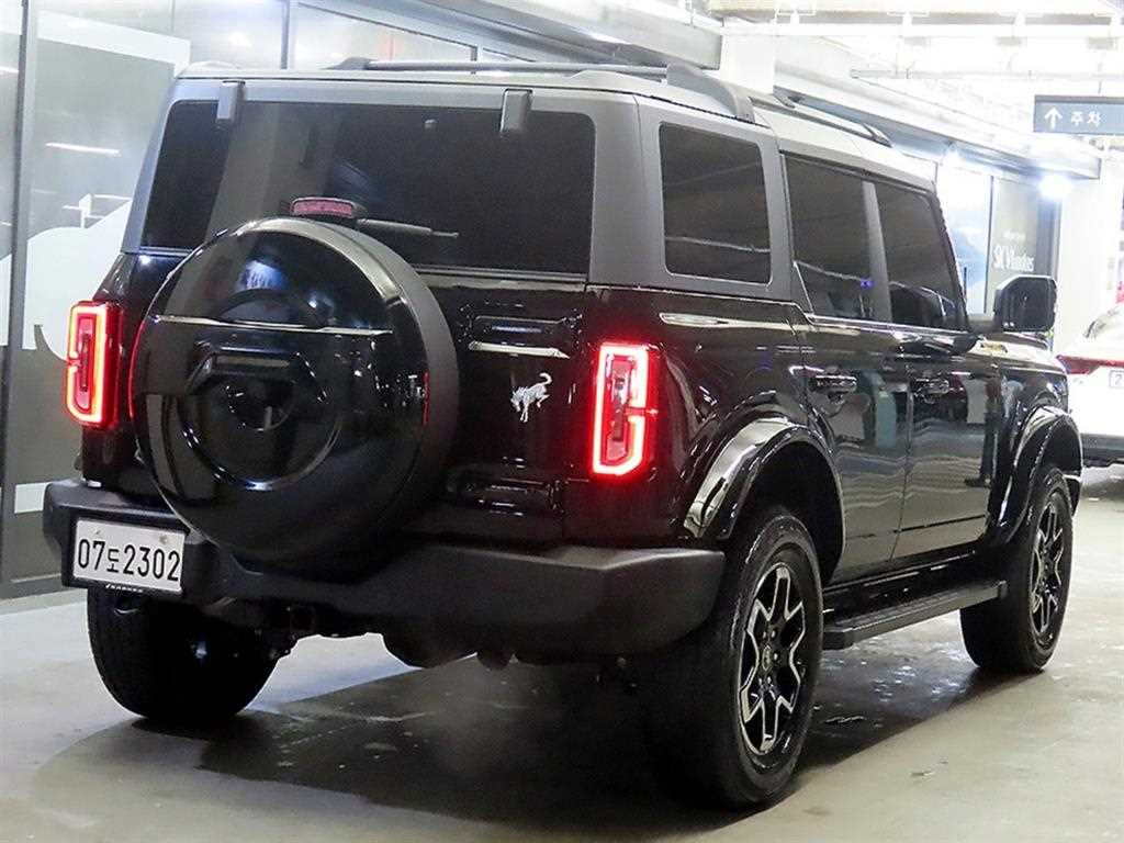 Ford Bronco - Vista 4