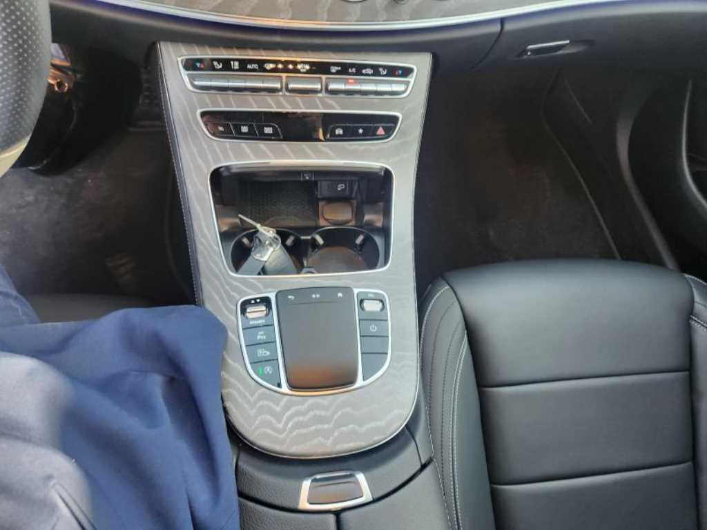 Mercedes Benz E class - Vista 11