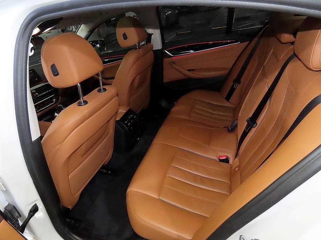 BMW 5 Series - Vista 7