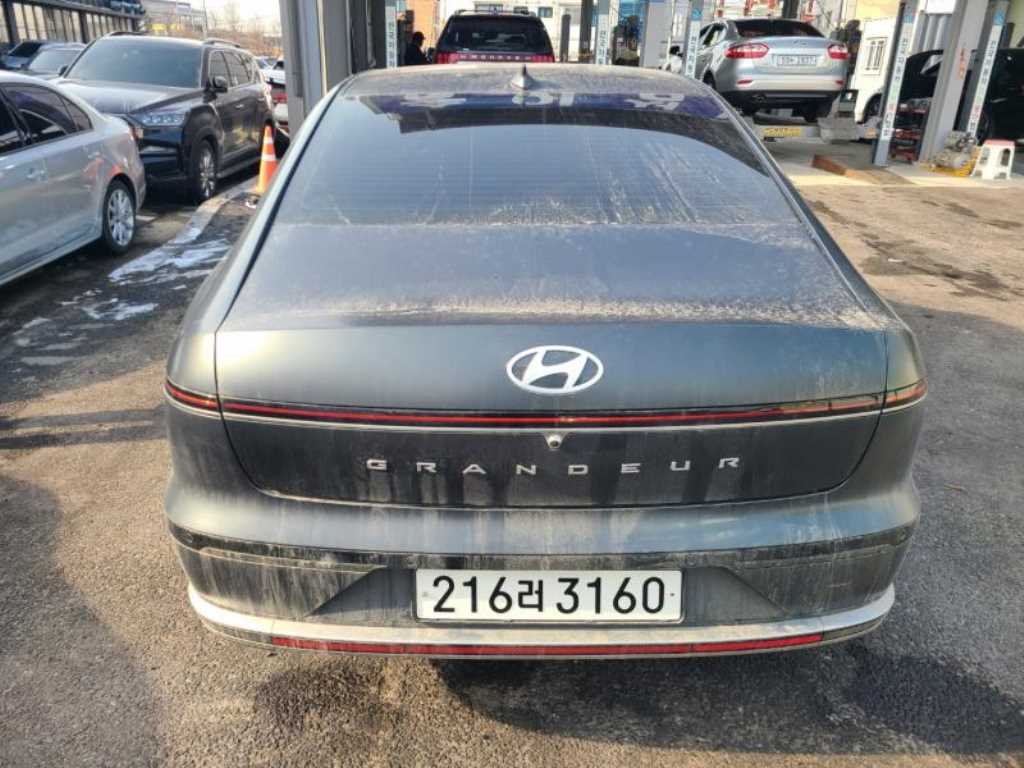 HYUNDAI Grandeur - Vista 4