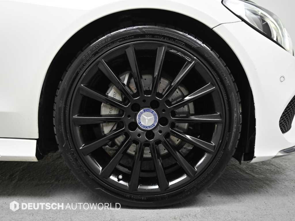 Mercedes Benz C Class - Vista 5