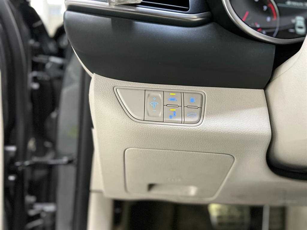 Genesis G70 - Vista 5