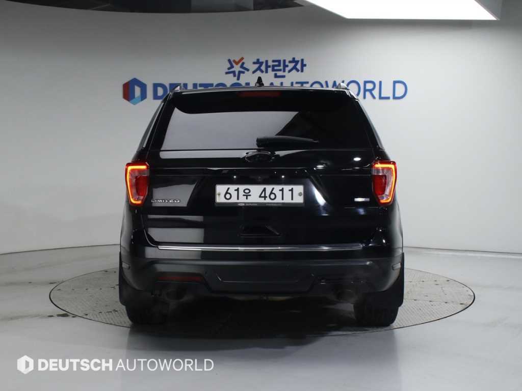 Ford Explorer - Vista 4