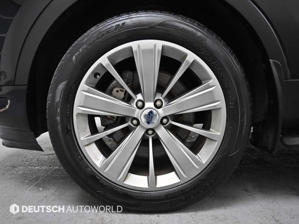 Ford Explorer - Vista 5