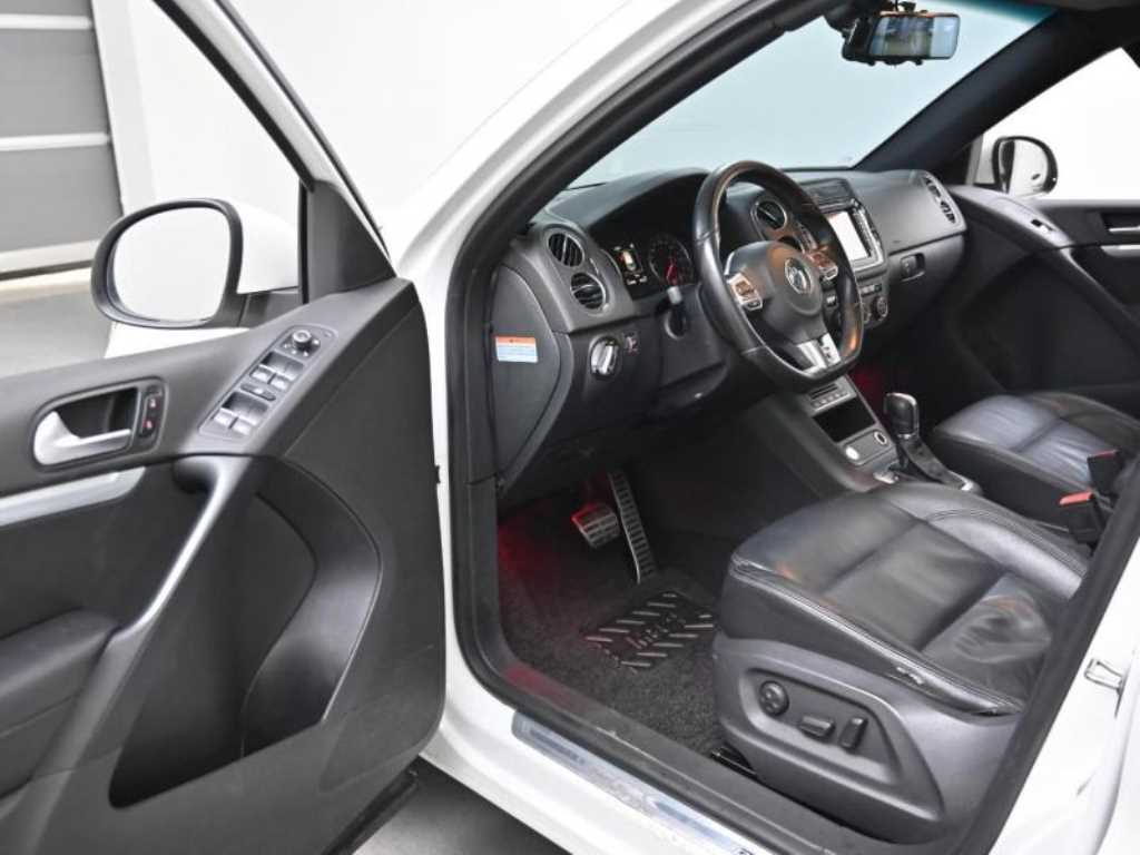 Volkswagen Tiguan - Vista 11