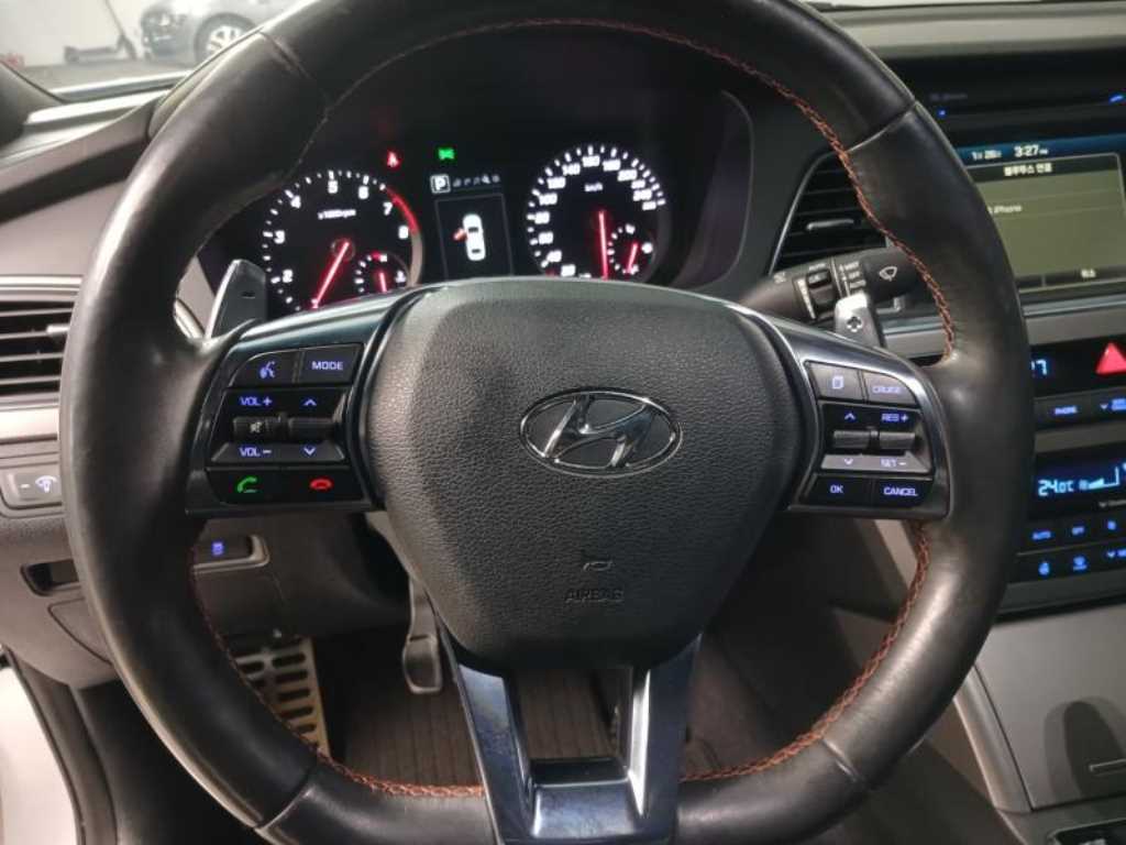 HYUNDAI Sonata - Vista 11