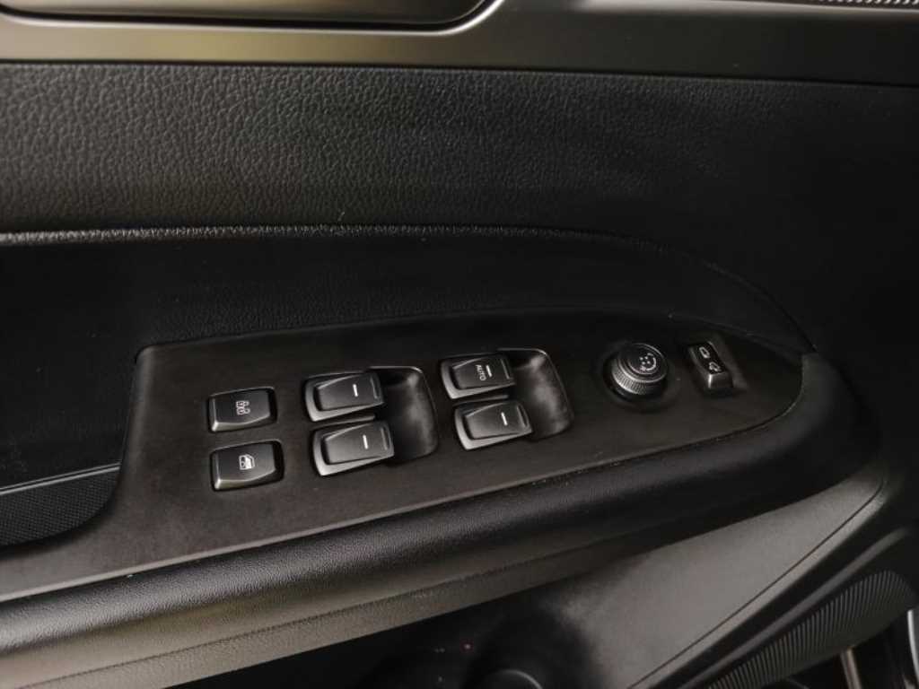 Ssangyong Rexton - Vista 9