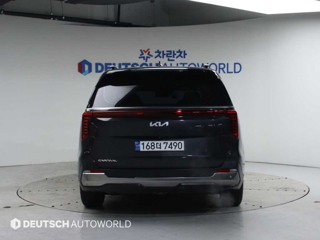 KIA Carnival - Vista 4