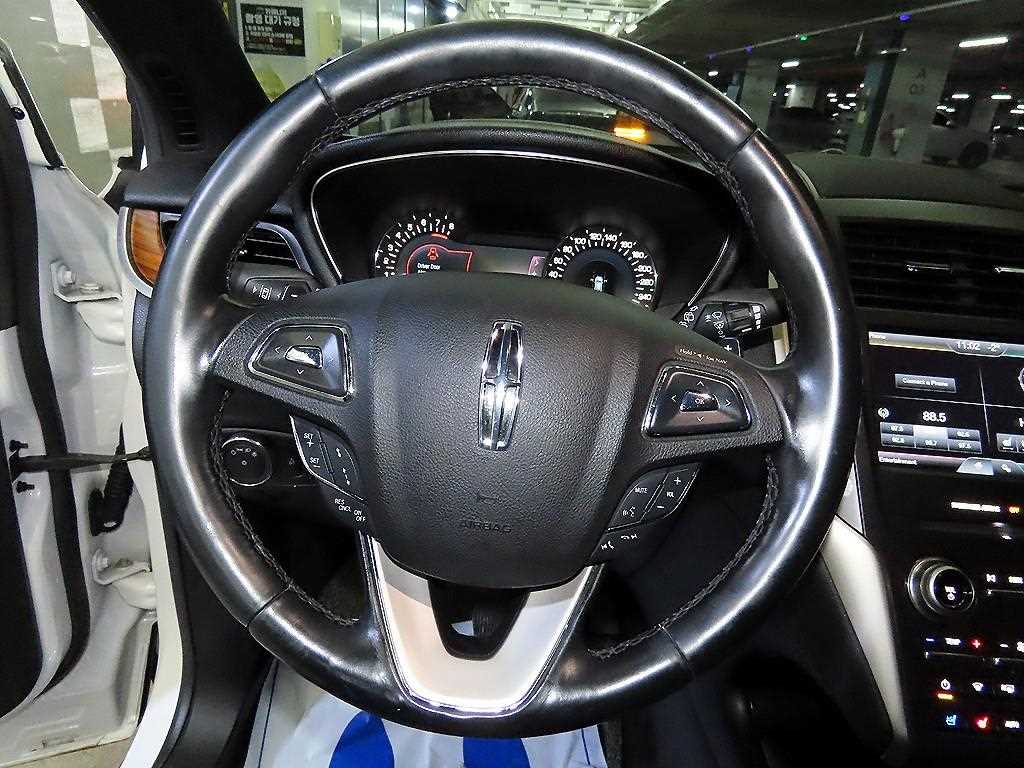 Lincoln MKC - Vista 8