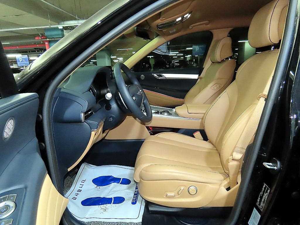 Genesis GV80 - Vista 6