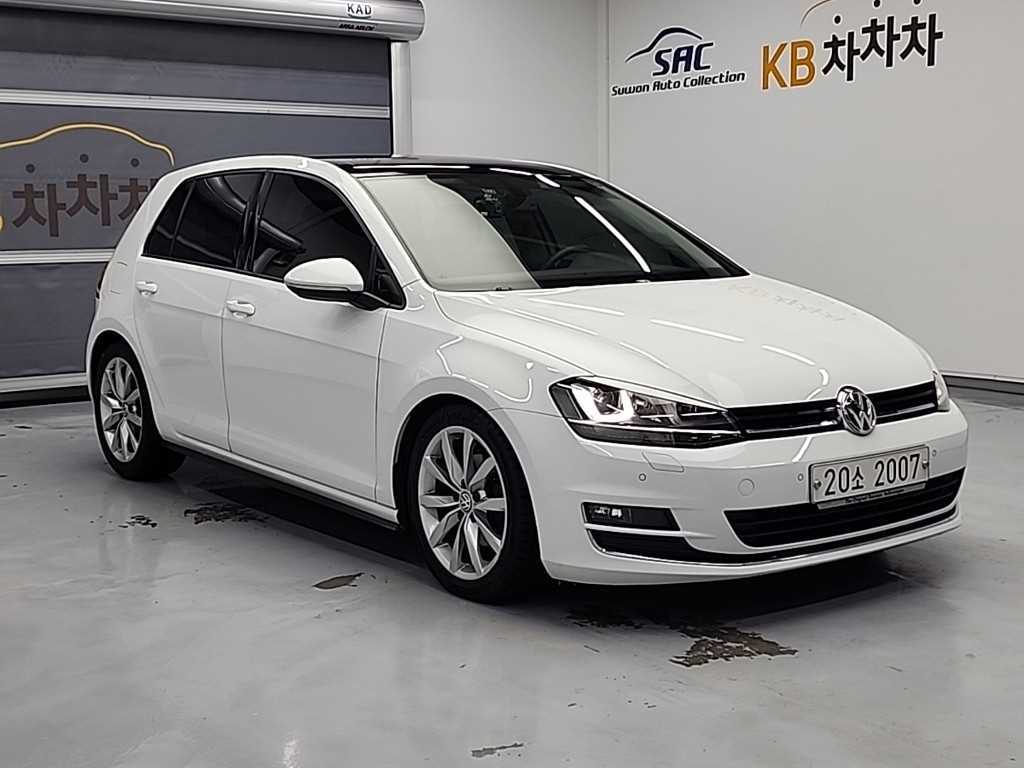 Volkswagen Golf - Vista 4