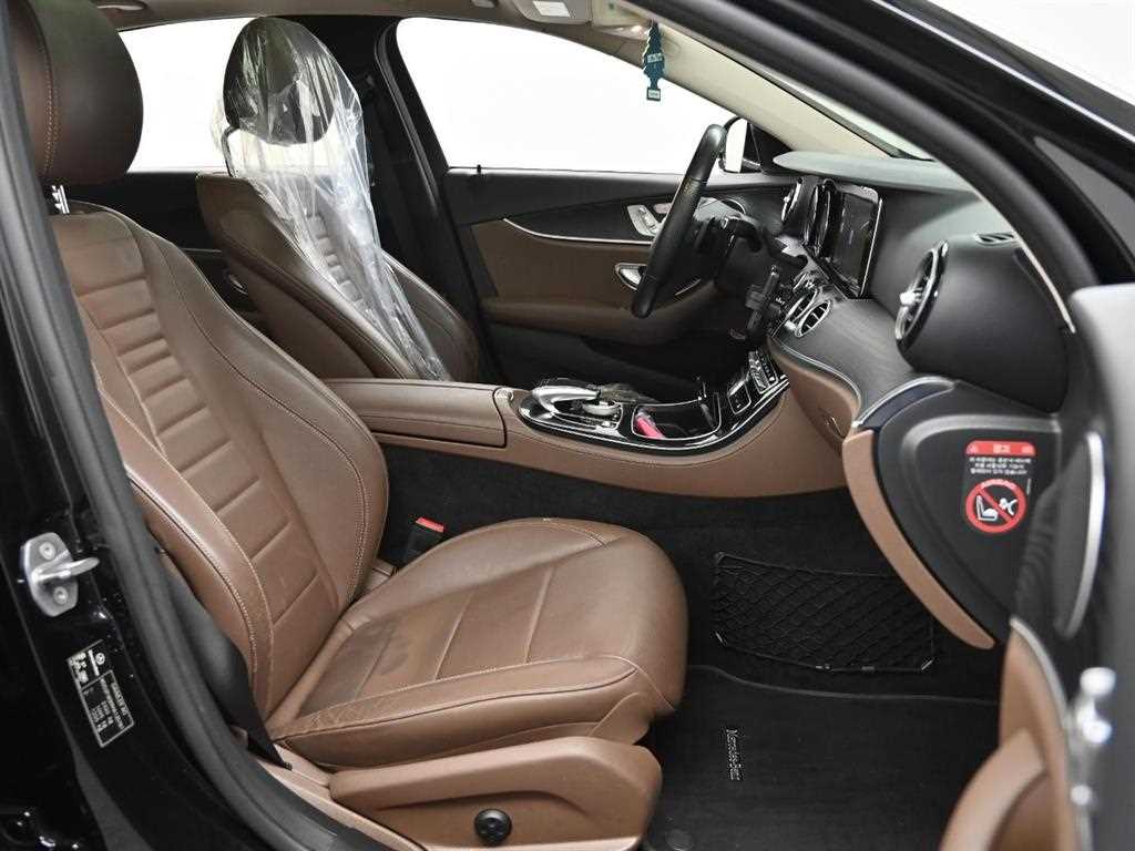 Mercedes Benz E class - Vista 10