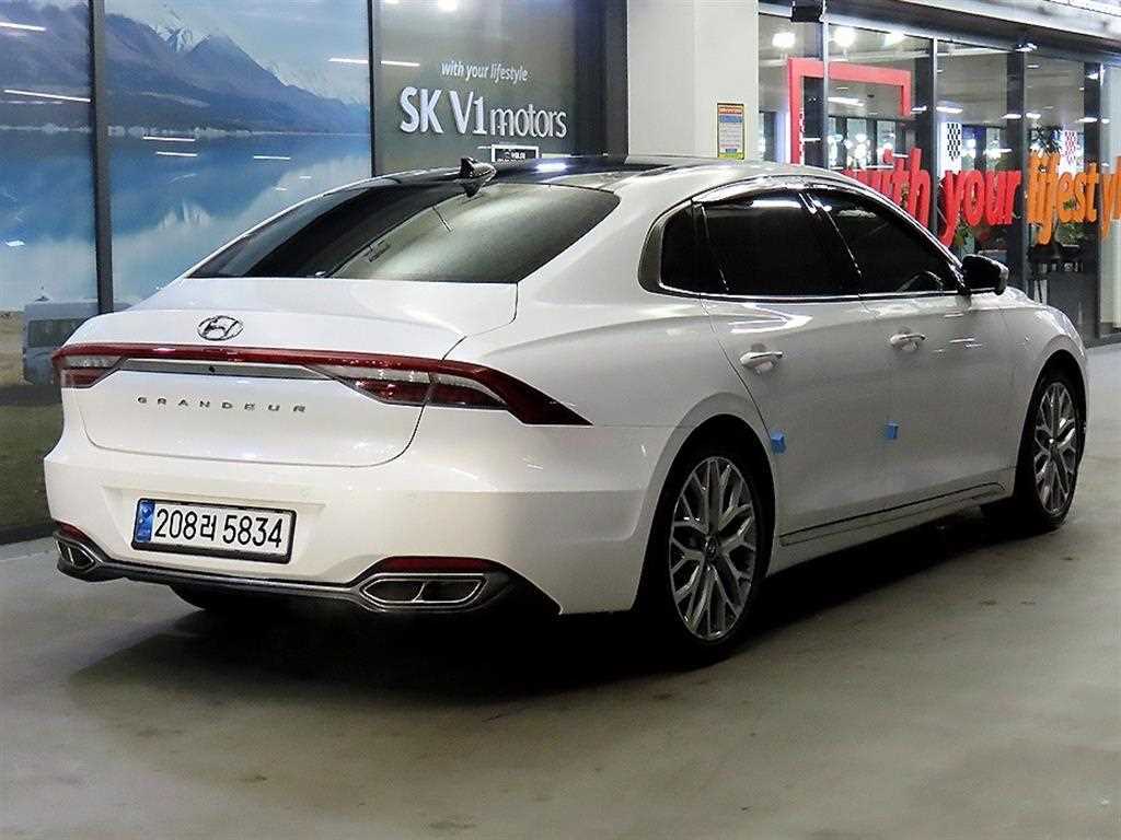 HYUNDAI Grandeur - Vista 4