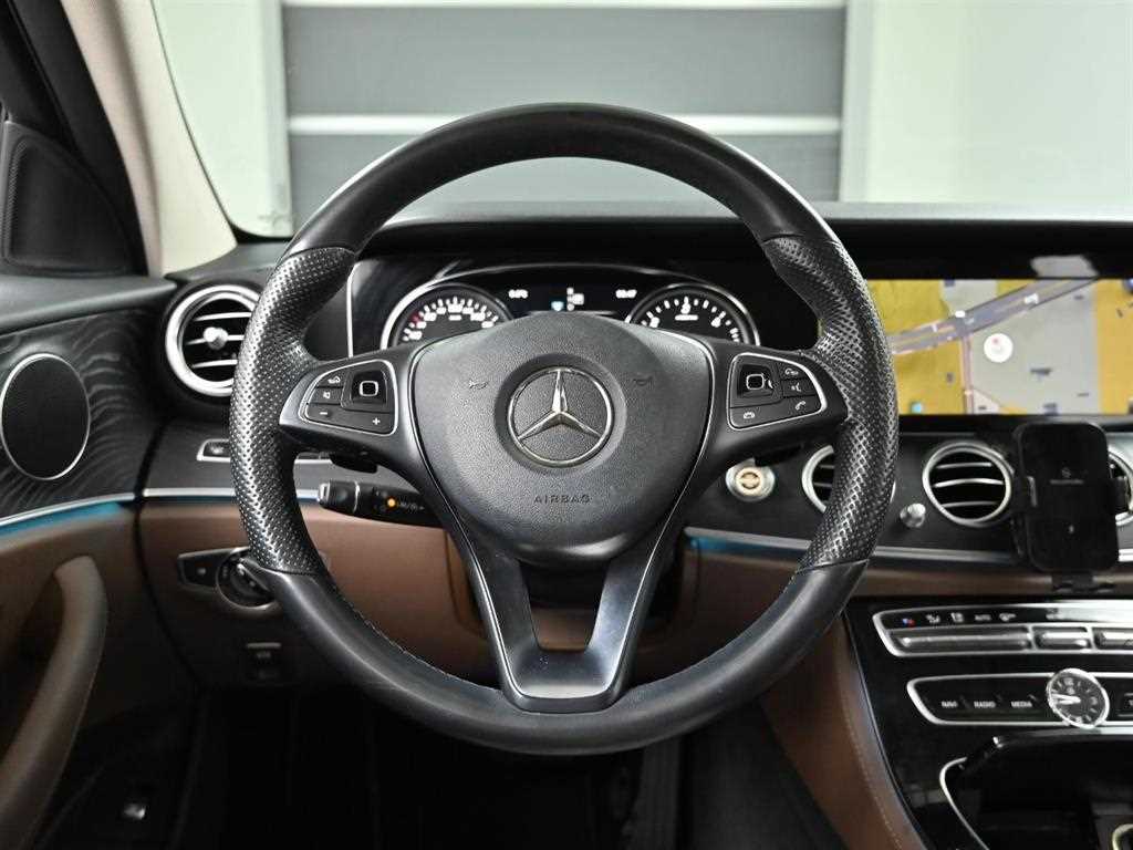 Mercedes Benz E class 2017 Negro - Importación desde Corea - HF Imports Iquique - Foto 13