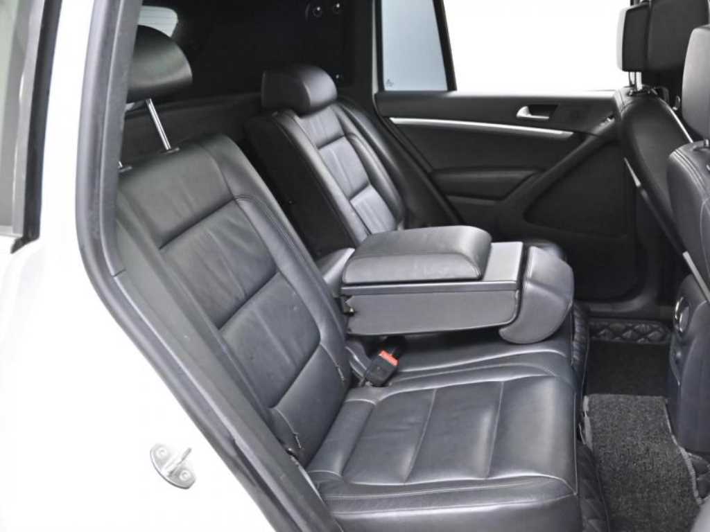 Volkswagen Tiguan - Vista 12