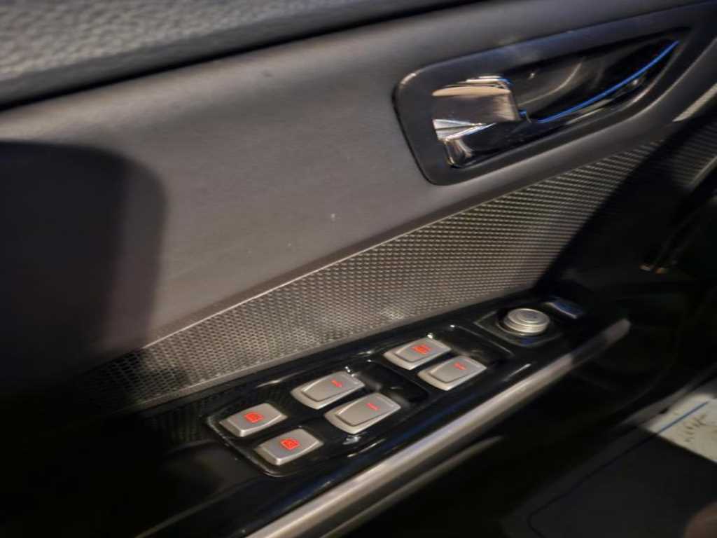 Ssangyong Tivoli - Vista 10