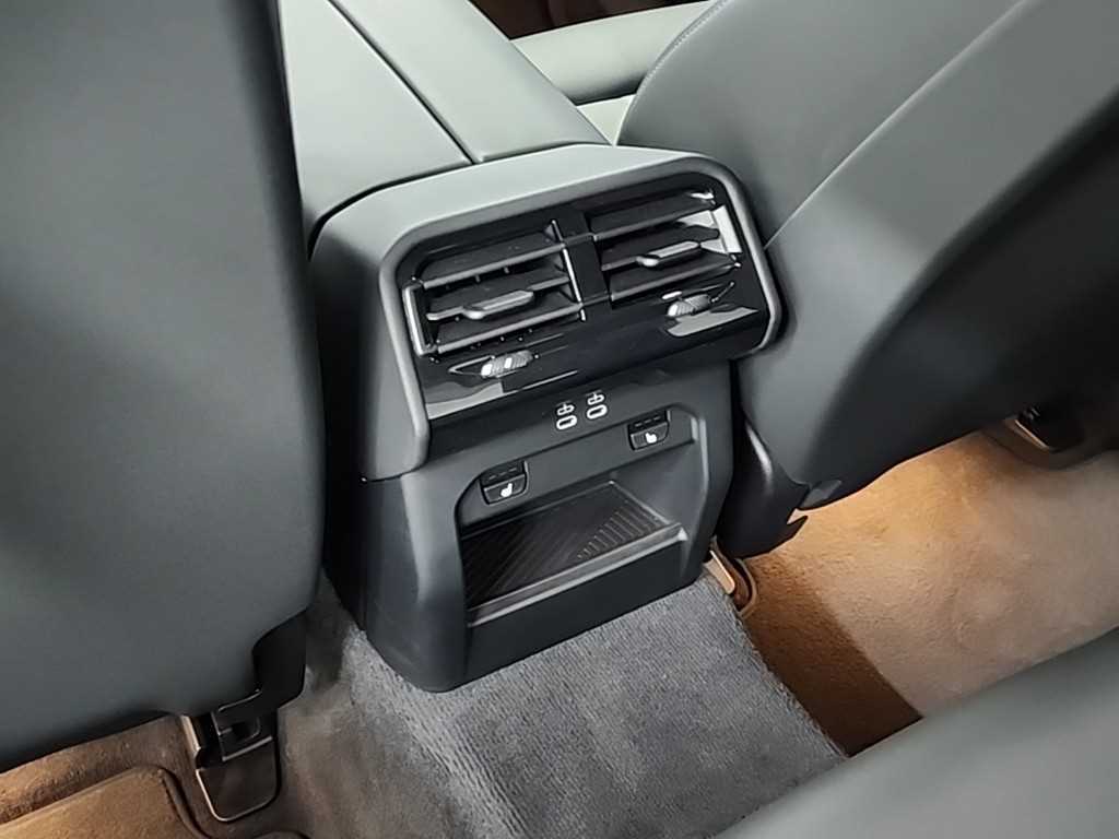 BMW 5 Series 2025 Negro - Importación desde Corea - HF Imports Iquique - Foto 13