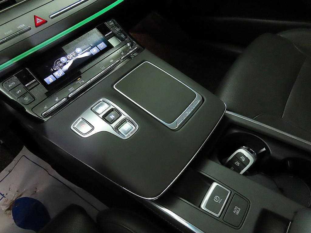 HYUNDAI Grandeur - Vista 12