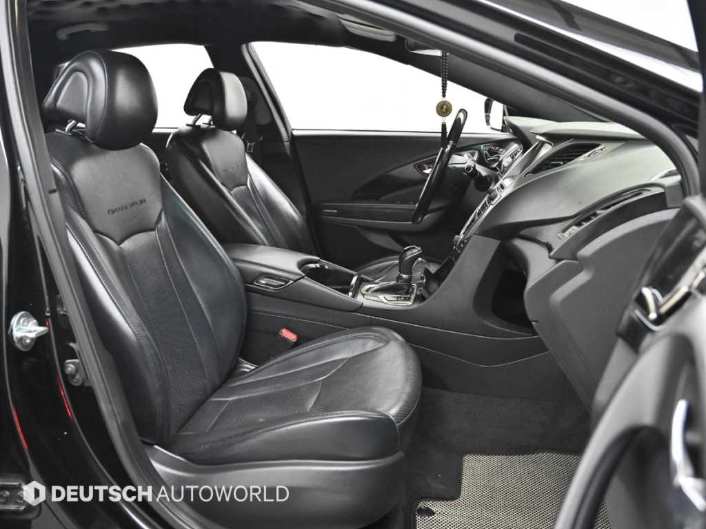 HYUNDAI Grandeur - Vista 10