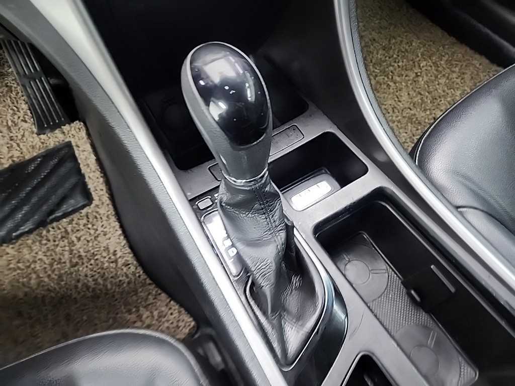 HYUNDAI Sonata - Vista 8