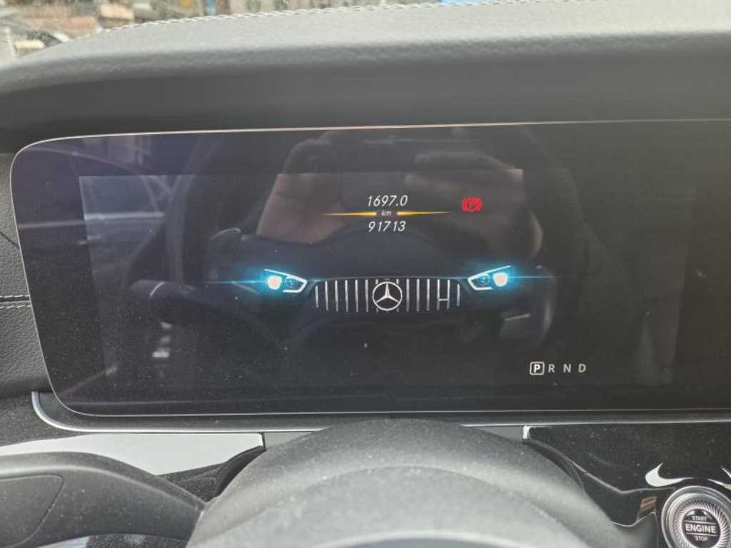 Mercedes Benz AMG GT - Vista 5