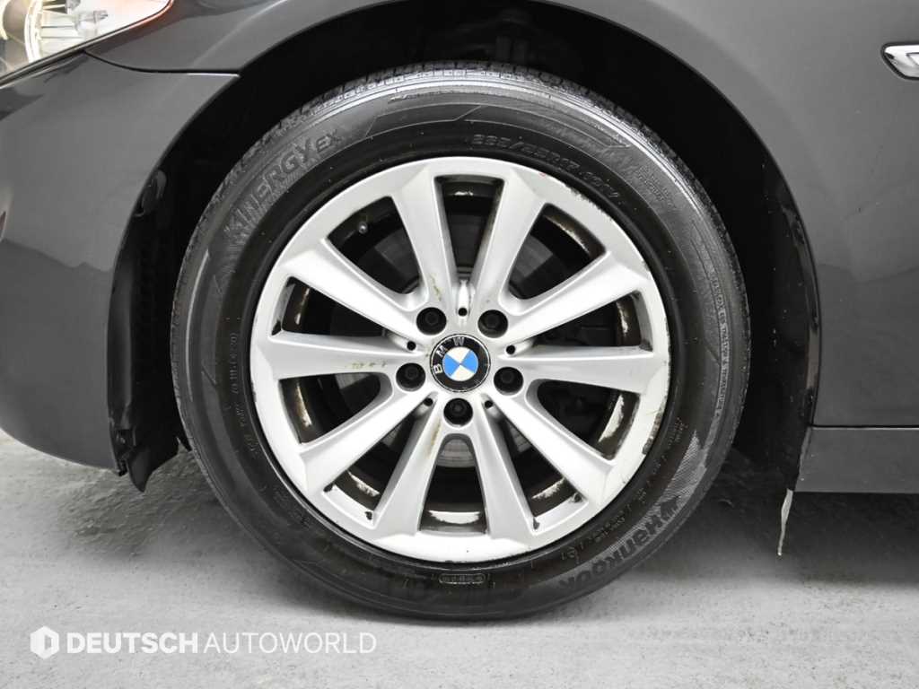 BMW 5 Series - Vista 5