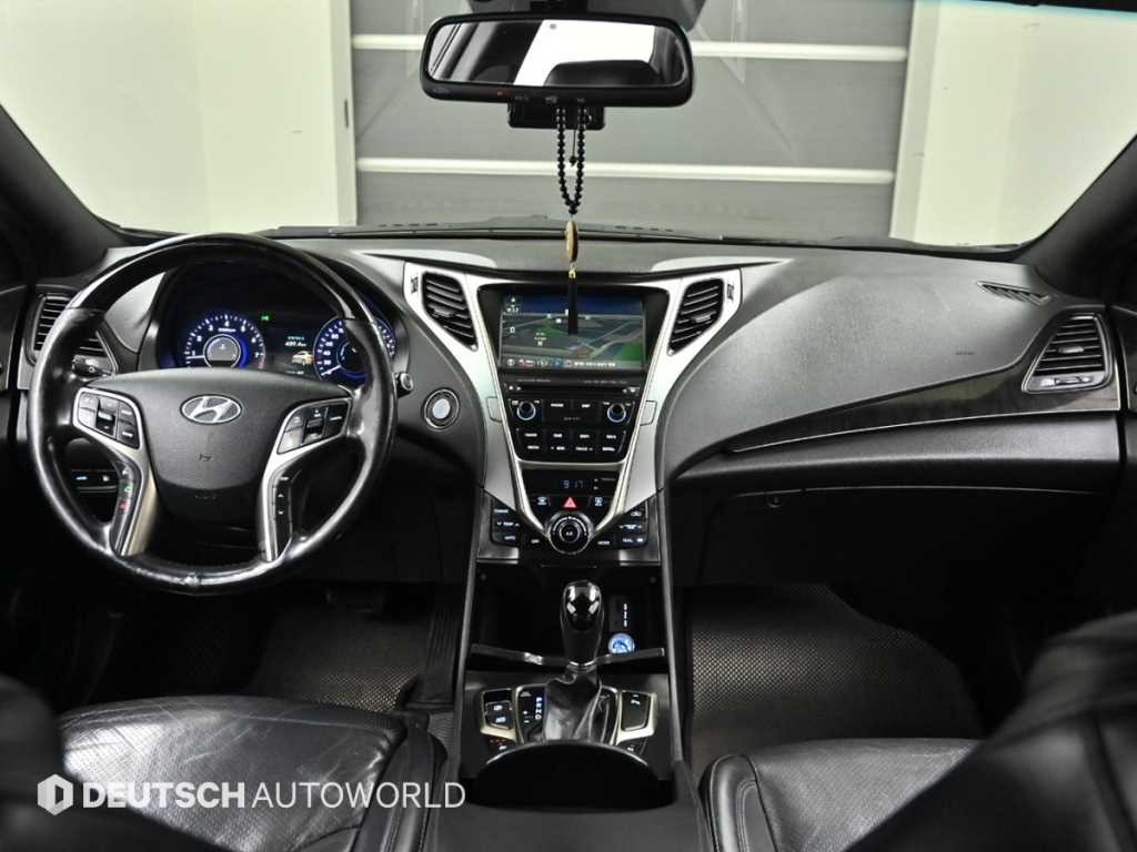 HYUNDAI Grandeur - Vista 7