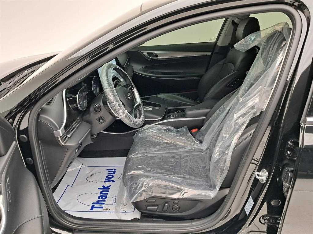 HYUNDAI Grandeur - Vista 11