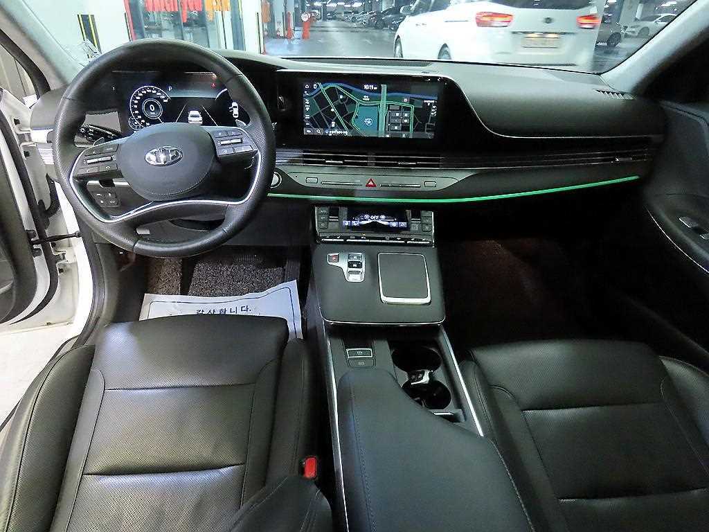 HYUNDAI Grandeur - Vista 10