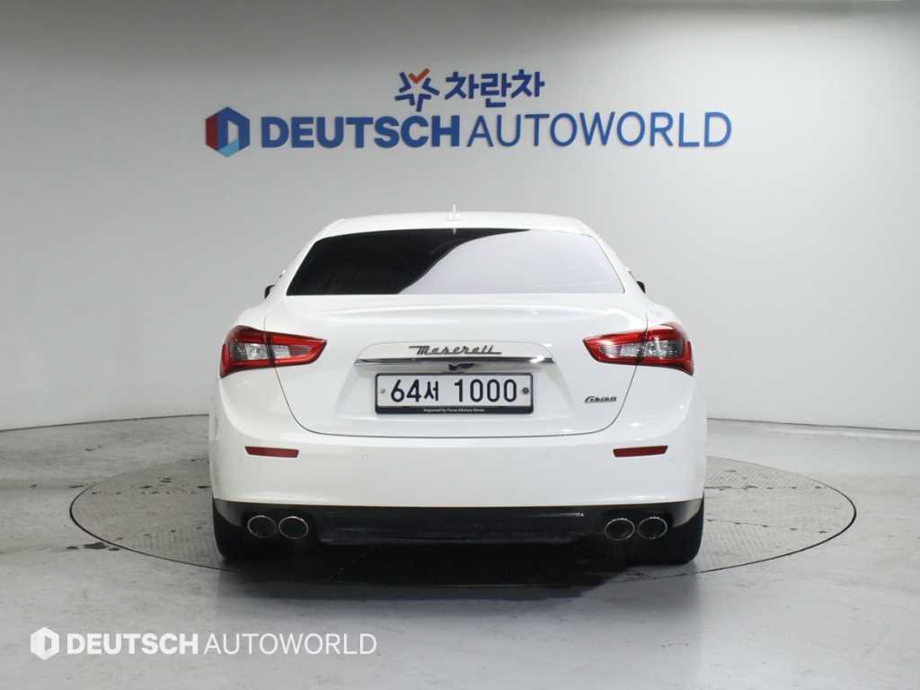 Maserati Ghibli - Vista 4