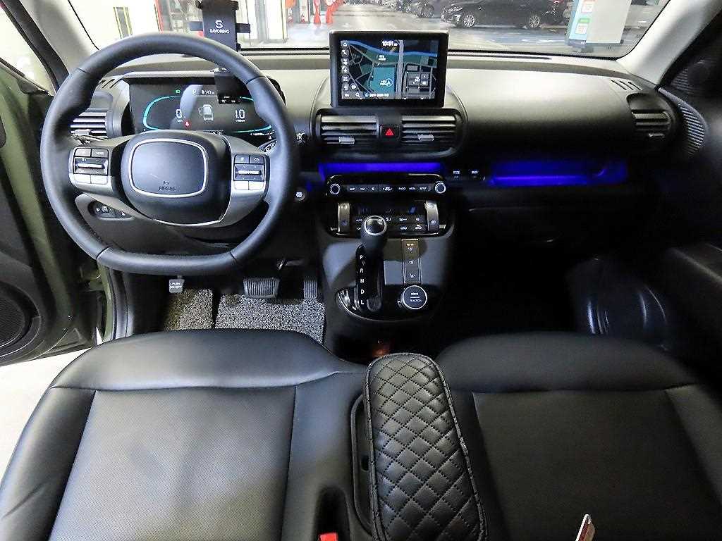 HYUNDAI Casper - Vista 10