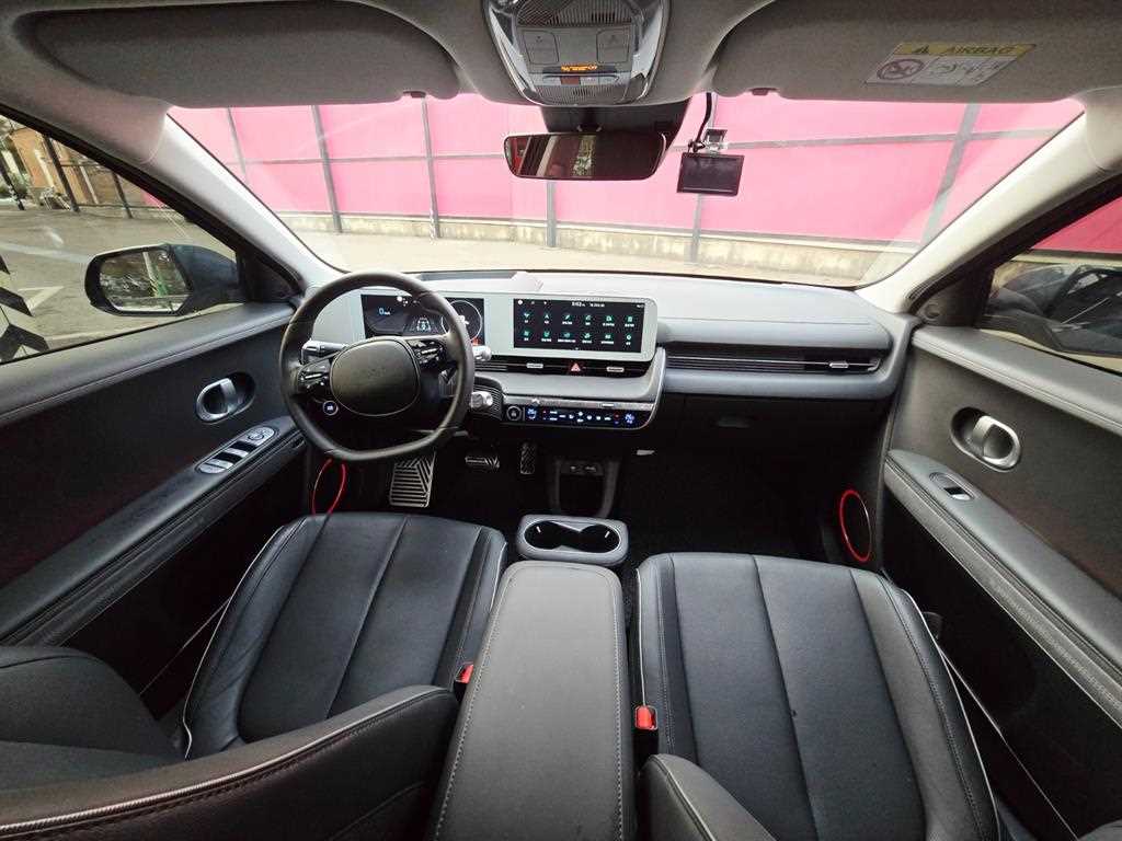 HYUNDAI Ioniq 5 - Vista 8