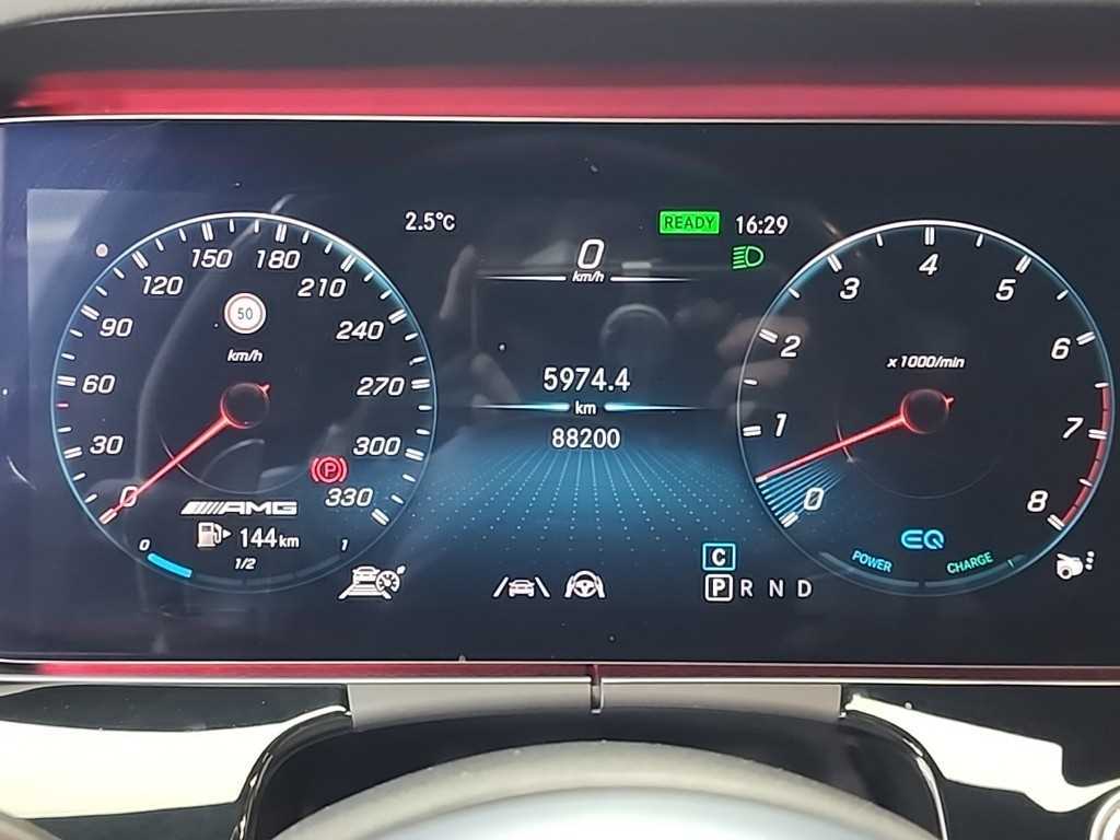 Mercedes Benz AMG GT - Vista 6