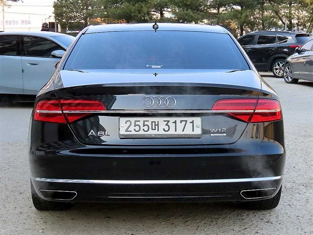 Audi A8 - Vista 4