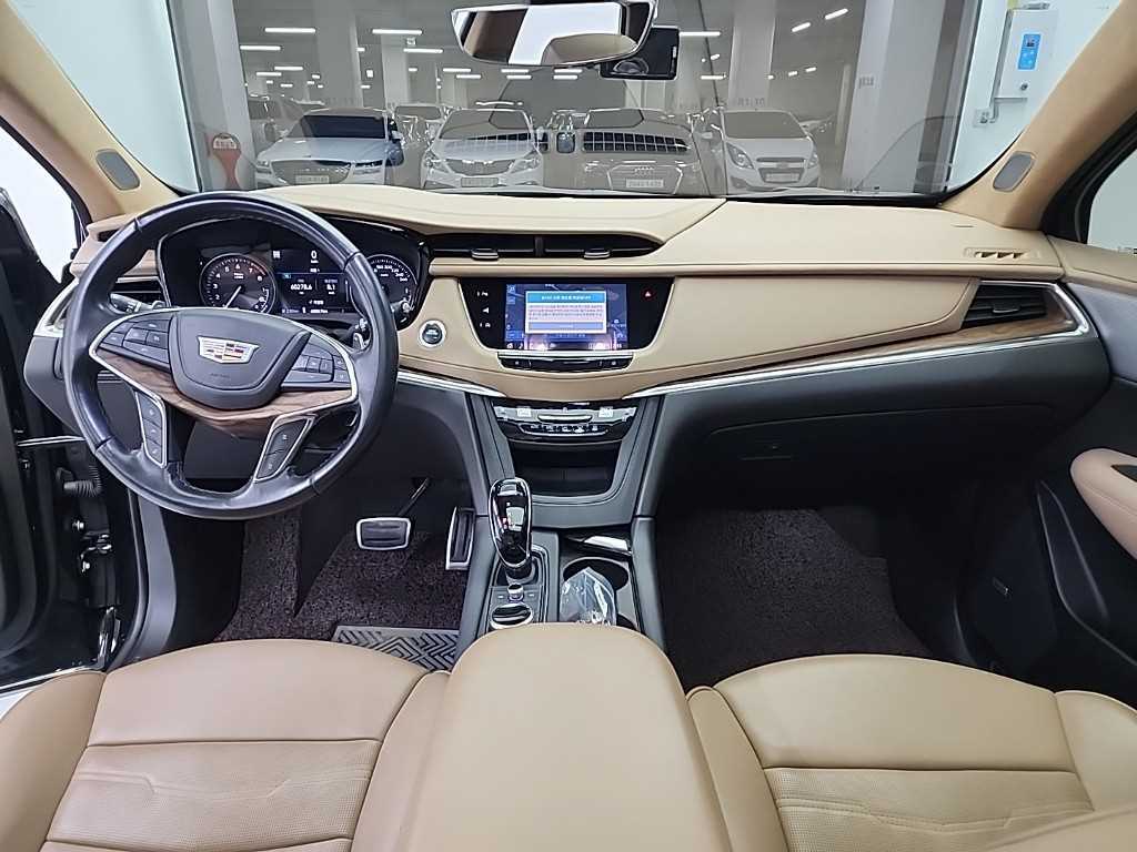 Cadillac XT5 - Vista 7