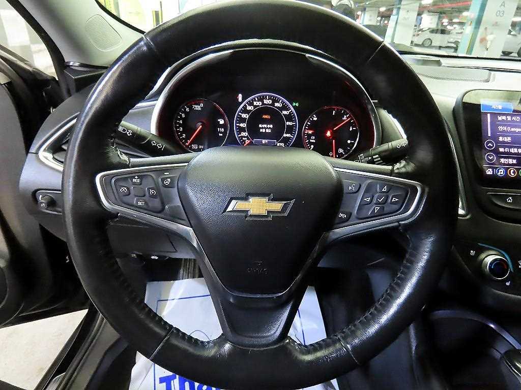 Chevrolet Malibu - Vista 8