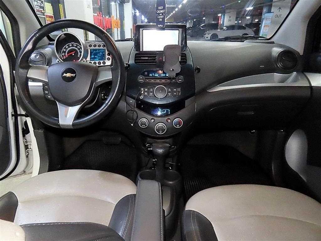 Chevrolet Spark - Vista 10