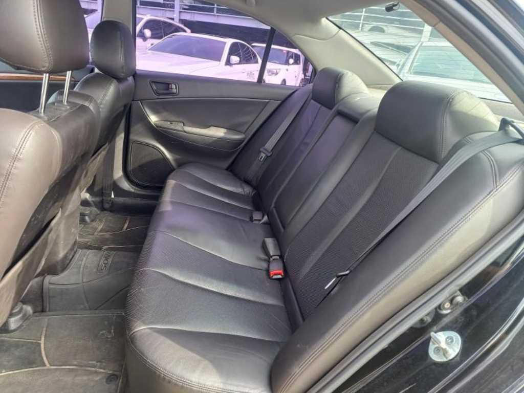 HYUNDAI Sonata - Vista 9