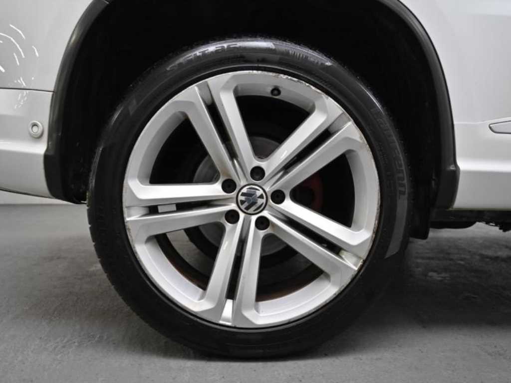 Volkswagen Tiguan - Vista 5