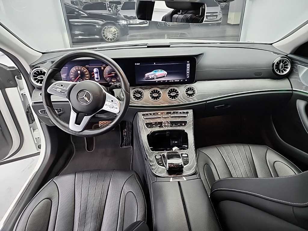 Mercedes Benz CLS Class - Vista 7