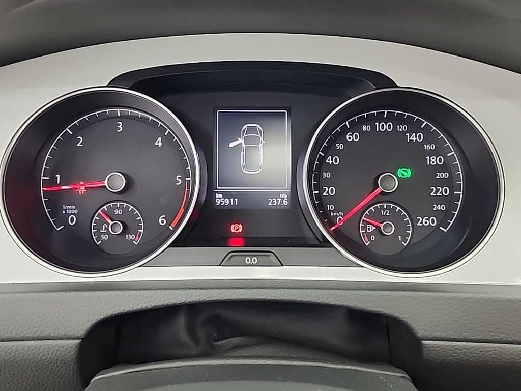 Volkswagen Golf - Vista 6